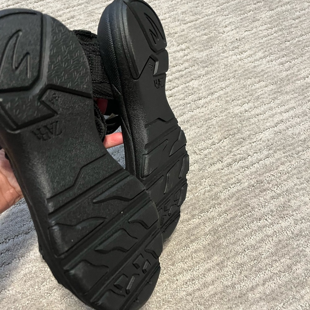 Zara black adjustable boys sandals size 3y NWOT - Picture 3 of 6
